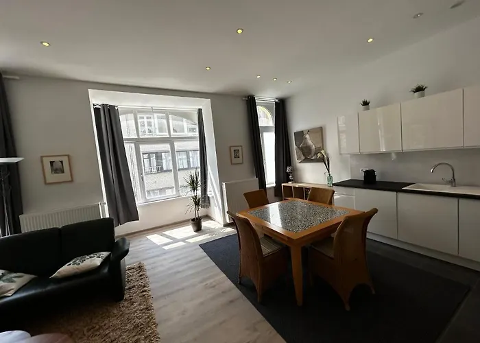 Belle Epoque Holidays Apartment *